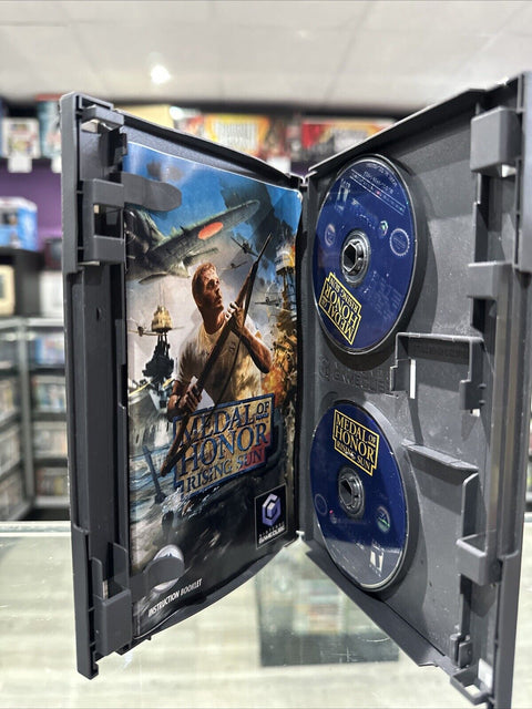 Medal of Honor: Rising Sun (Nintendo GameCube, 2003) CIB Complete Tested!
