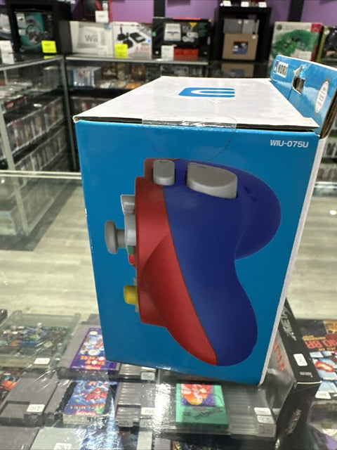 NEW! Super Mario Nintendo Wii U Battle Pad GameCube Style Controller - Sealed!