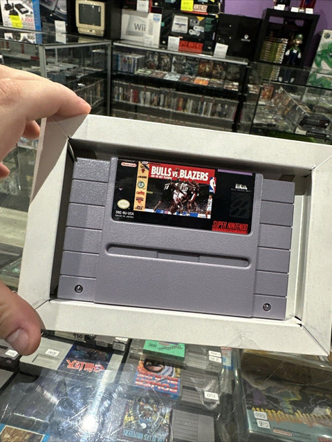 Bulls vs. Blazers and the NBA Playoffs (Super Nintendo, 1992) CIB SNES Complete