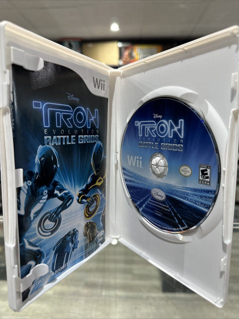 Tron Evolution Battle Grids (Nintendo Wii) CIB Complete Tested!