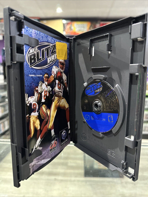 NFL Blitz Pro (Nintendo GameCube, 2003) CIB Complete Tested!