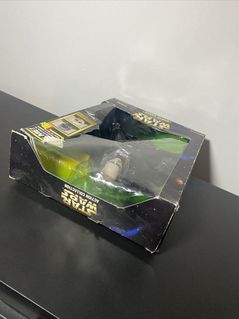 Star Wars Action Collection Electronic Darth Vader - NO HELMET + LIGHTSABER