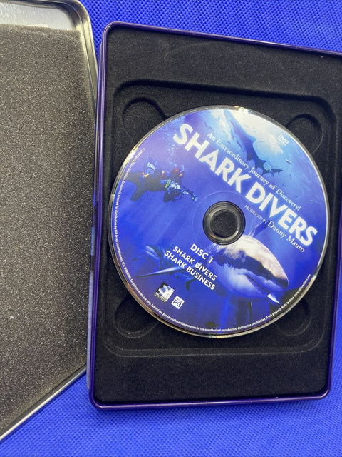 Shark Divers (Blu-ray+DVD, 3-Disc Set, In Collector's Tin Box)