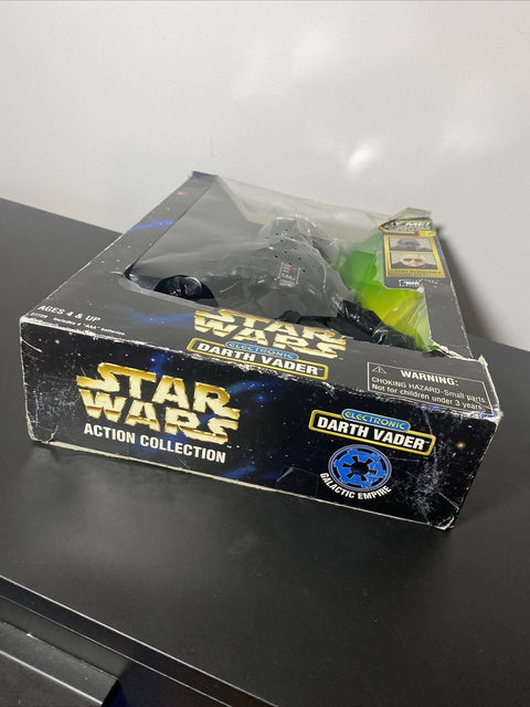 Star Wars Action Collection Electronic Darth Vader - NO HELMET + LIGHTSABER