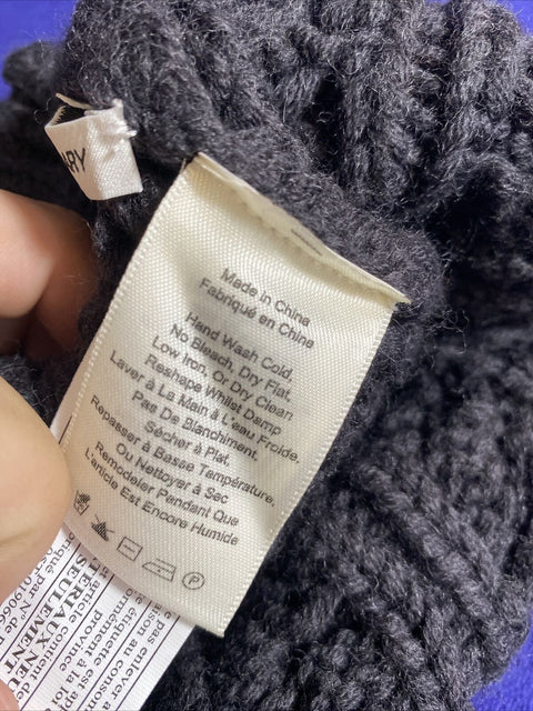 Womens Winter Beanie Hat Toque from Aritzia - Black w/ Pom Pom Alxiliary