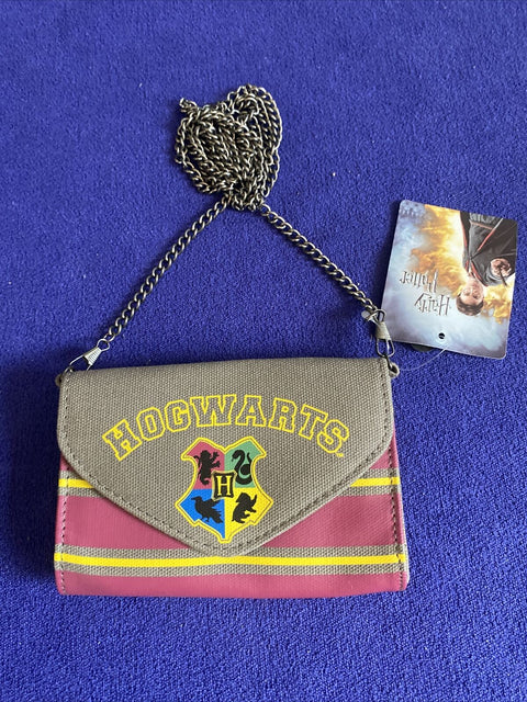 NEW! Harry Potter Hogwarts Purse Wallet + Chain, Button Close - NWT Official