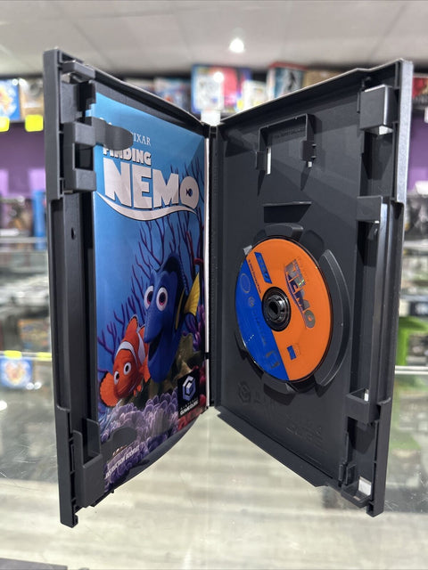 Finding Nemo (Nintendo GameCube, 2004) CIB Complete Tested!