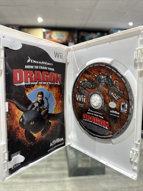 How to Train Your Dragon (Nintendo Wii, 2010) Complete CIB Tested!