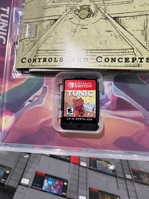 Tunic Deluxe Edition - Nintendo Switch