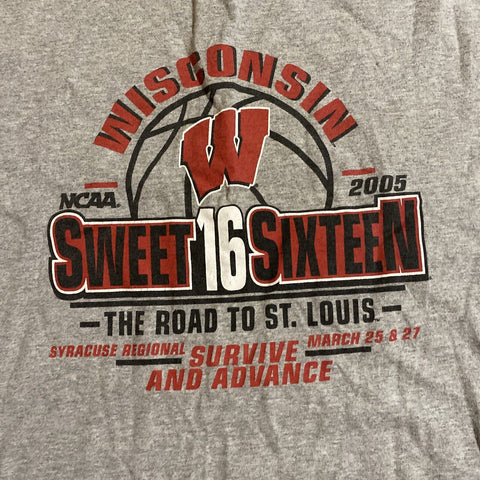 Vintage NCAA March Madness 2005 Sweet Sixteen Wisconsin T-Shirt - Size L Large