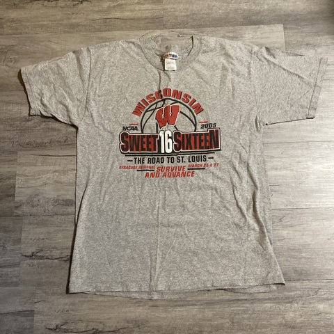 Vintage NCAA March Madness 2005 Sweet Sixteen Wisconsin T-Shirt - Size L Large