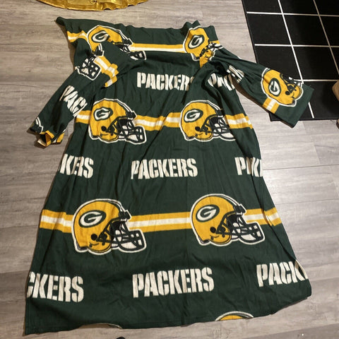 Green Bay Packers Unisex Wearable Sherpa Fleece Blanket Cloak - One Size